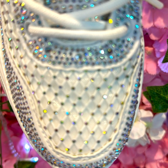 AZALEA WANG PETEY-WHITE EMBELLISHED SNEAKER NEW IN BOX - Picture 6 of 11